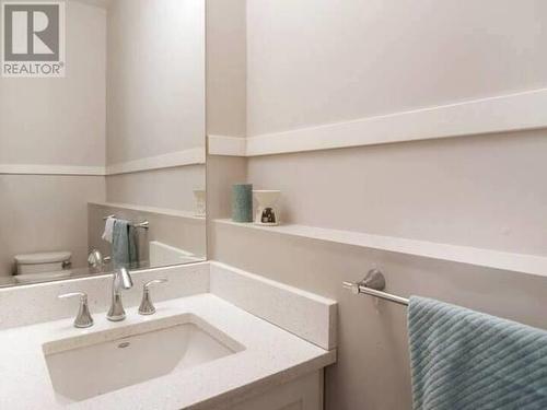 20372 121B Avenue, Maple Ridge, BC - Indoor Photo Showing Bathroom