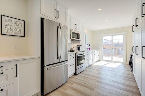 1456 Olga Drive|Unit #2, Burlington, ON - Indoor Photo Showing Kitchen With Upgraded Kitchen
