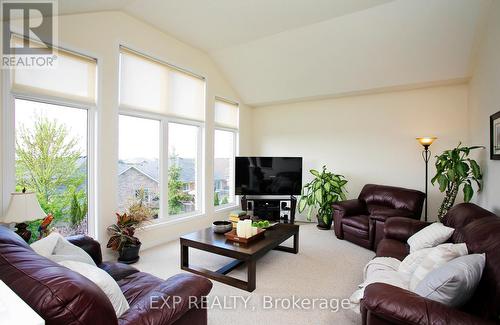 1346 Haggis Drive, Peterborough, ON - Indoor Photo Showing Living Room