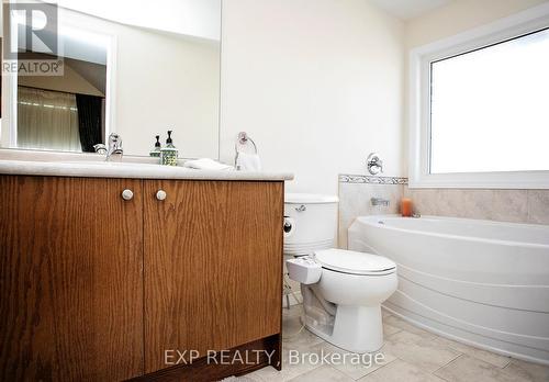1346 Haggis Drive, Peterborough, ON - Indoor Photo Showing Bathroom