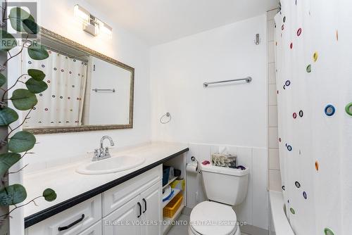 6 Cumberland Lane, Ajax, ON - Indoor Photo Showing Bathroom