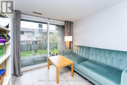 6 Cumberland Lane, Ajax, ON - Indoor Photo Showing Living Room