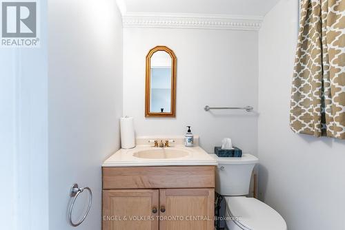 6 Cumberland Lane, Ajax, ON - Indoor Photo Showing Bathroom