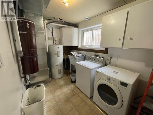 283 Spruce St S, Timmins, ON - Indoor Photo Showing Laundry Room