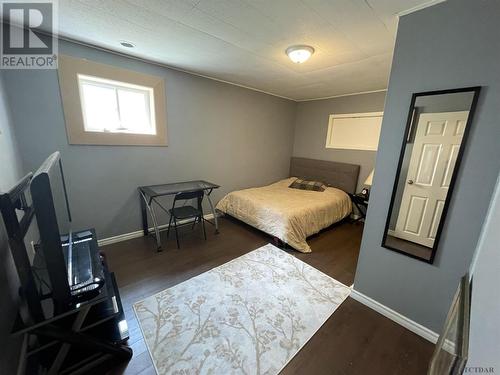 283 Spruce St S, Timmins, ON - Indoor Photo Showing Bedroom