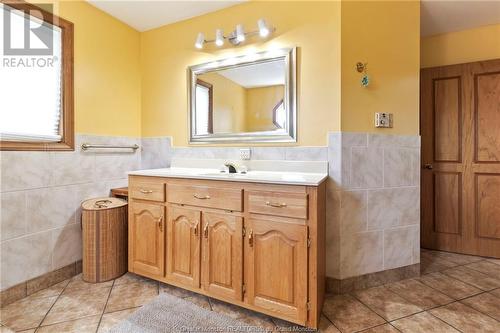 30 Northview Ave, Moncton, NB - Indoor Photo Showing Bathroom