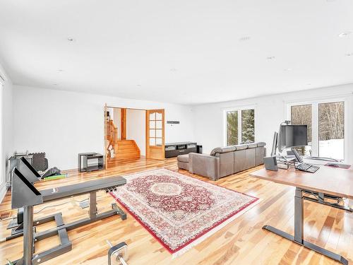 Salle familiale - 110 Rue Du Domaine-Fortier, Saint-Colomban, QC - Indoor Photo Showing Living Room