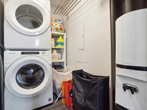 Salle de lavage - 402-2300 Rue De La Traversée, Saint-Jérôme, QC - Indoor Photo Showing Laundry Room