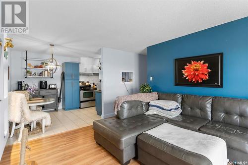 404 101 111Th Street W, Saskatoon, SK - Indoor Photo Showing Living Room