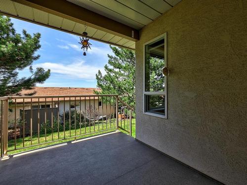 56-1950 Braeview Place, Kamloops, BC - Outdoor