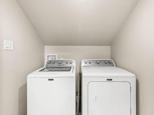 2451 Tranquille Rd, Kamloops, BC - Indoor Photo Showing Laundry Room