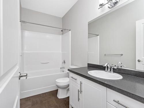 217/219 Birch Ave, Kamloops, BC - Indoor Photo Showing Bathroom