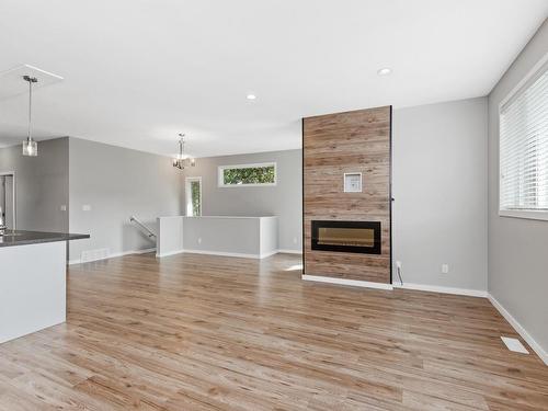 217/219 Birch Ave, Kamloops, BC - Indoor With Fireplace