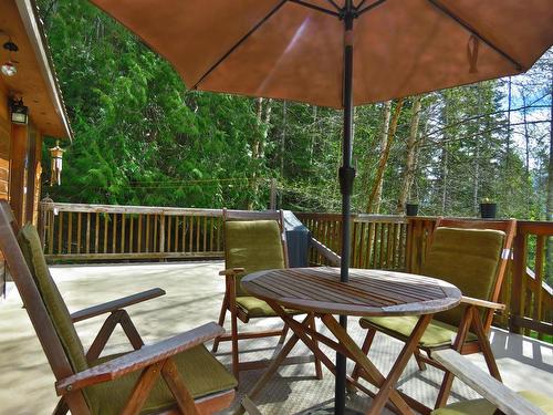 4000 Mountain View Road, Out Of District, BC - Outdoor With Deck Patio Veranda With Exterior