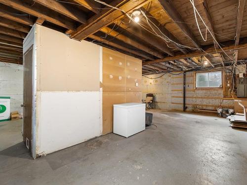 Salle familiale - 31 Rue Casgrain, L'Ange-Gardien, QC - Indoor Photo Showing Basement