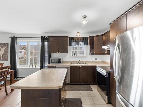 Cuisine - 31 Rue Casgrain, L'Ange-Gardien, QC - Indoor Photo Showing Kitchen With Double Sink