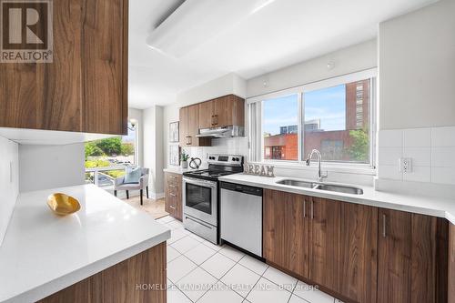 202 - 1 Hycrest Avenue, Toronto, ON - Indoor Photo Showing Kitchen With Double Sink
