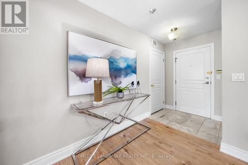202 - 1 Hycrest Avenue, Toronto, ON - Indoor Photo Showing Other Room