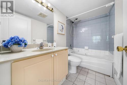 202 - 1 Hycrest Avenue, Toronto, ON - Indoor Photo Showing Bathroom