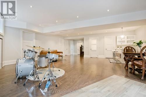 29 Alderdale Court, Toronto, ON - Indoor Photo Showing Living Room