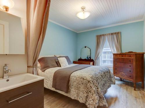 Chambre Ã Â coucher - 119 Rue Notre-Dame, Saint-Jean-Sur-Richelieu, QC - Indoor Photo Showing Bedroom