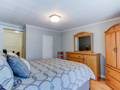Chambre Ã  coucher principale - 119 Rue Notre-Dame, Saint-Jean-Sur-Richelieu, QC - Indoor Photo Showing Bedroom