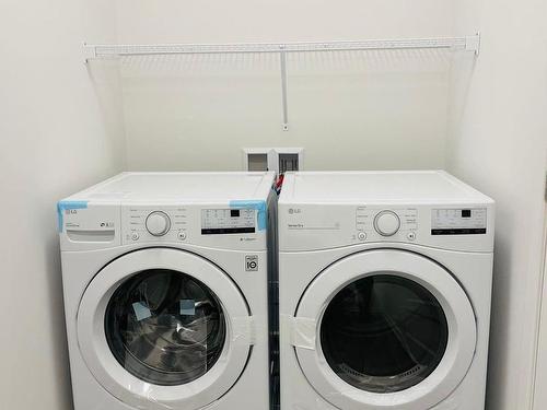 Salle de lavage - 2153 Rue Phil-Goyette, Vaudreuil-Dorion, QC - Indoor Photo Showing Laundry Room