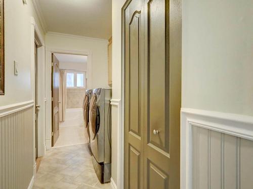 Corridor - 10620 Rue Renaud, Terrebonne (La Plaine), QC - Indoor Photo Showing Laundry Room