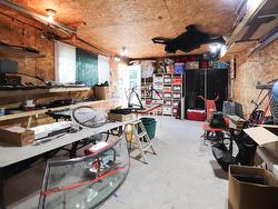 Garage - 