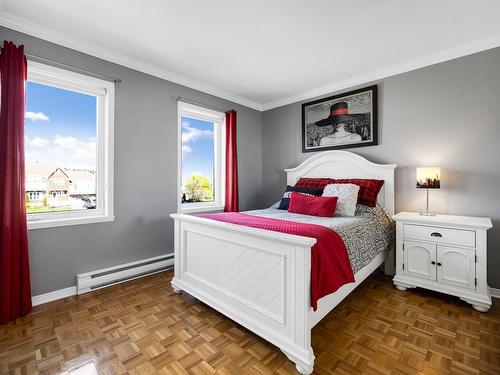 Chambre Ã Â coucher - 50 Rue Yvon-Cousineau, Blainville, QC - Indoor Photo Showing Bedroom