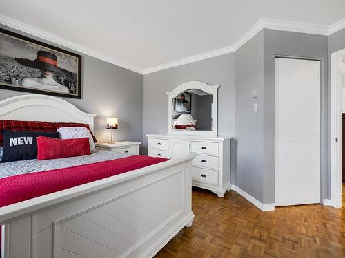 Bedroom - 50 Rue Yvon-Cousineau, Blainville, QC - Indoor Photo Showing Bedroom