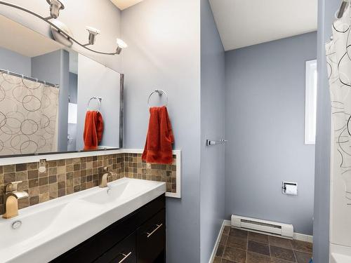 572 Westwind Dr, Langford, BC - Indoor Photo Showing Bathroom