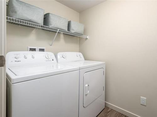 101-1944 Riverside Lane, Courtenay, BC - Indoor Photo Showing Laundry Room