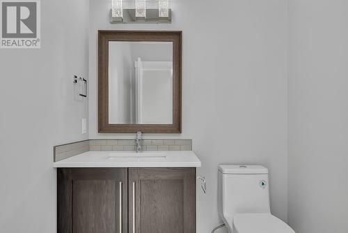 5624 Mountainside Drive, Kelowna, BC - Indoor Photo Showing Bathroom