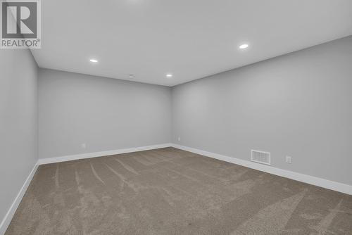 5624 Mountainside Drive, Kelowna, BC - Indoor Photo Showing Other Room