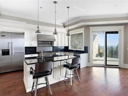 2175 Spirit Ridge Dr, Langford, BC - Indoor Photo Showing Kitchen With Upgraded Kitchen