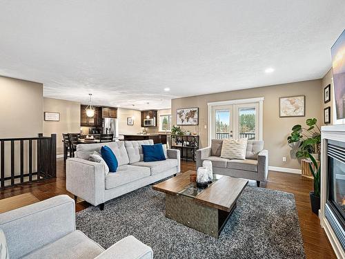 2084 Morello Pl, Courtenay, BC - Indoor Photo Showing Living Room With Fireplace