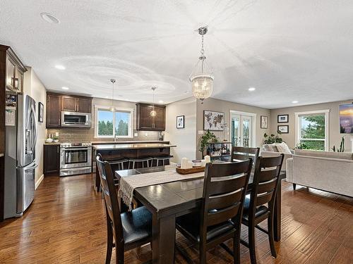 2084 Morello Pl, Courtenay, BC - Indoor Photo Showing Dining Room