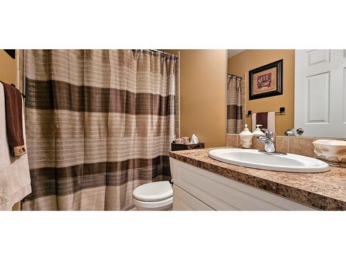 4852 Emerald Avenue, Canal Flats, BC - Indoor Photo Showing Bathroom