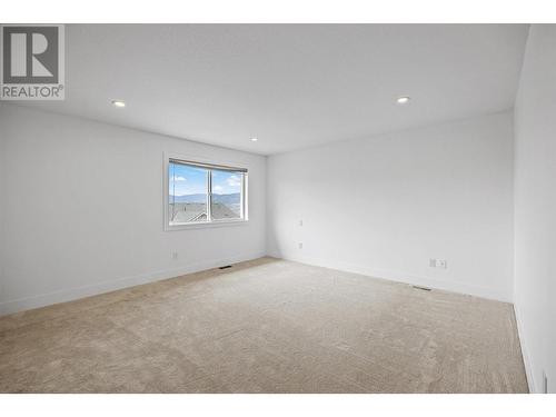 606 South Crest Drive, Kelowna, BC - Indoor Photo Showing Other Room