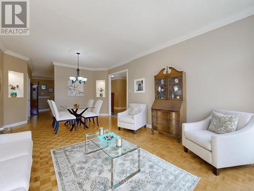 1 Kootenay Ridge, Vaughan, ON - Indoor Photo Showing Living Room