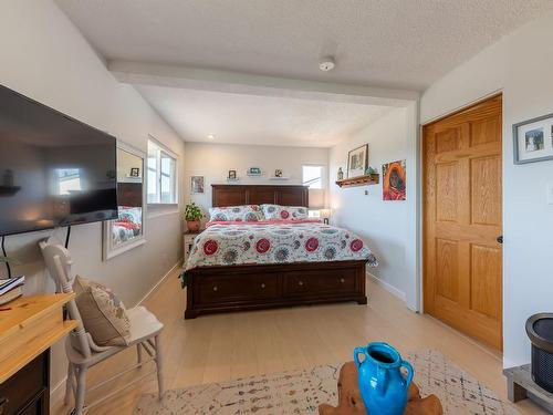 412 Opal Drive, Logan Lake, BC - Indoor Photo Showing Bedroom