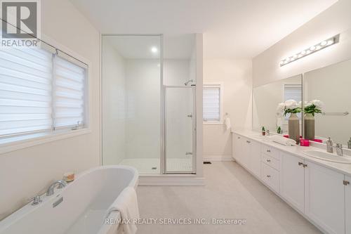 9 Gold Creek Street, Vaughan, ON - Indoor Photo Showing Bathroom