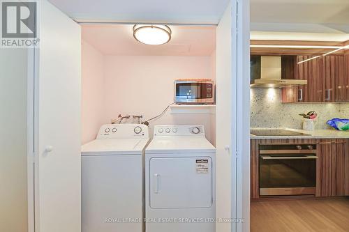 1703 - 110 Bloor Street W, Toronto, ON - Indoor Photo Showing Laundry Room