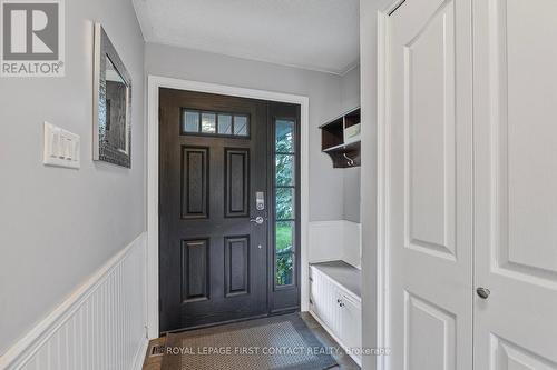 25 Green Pine Avenue, Springwater, ON - Indoor Photo Showing Other Room