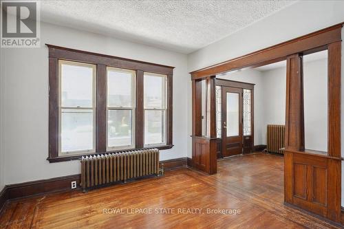 76 Spadina Avenue, Hamilton, ON - Indoor Photo Showing Other Room