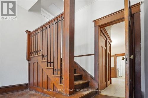 76 Spadina Avenue, Hamilton, ON - Indoor Photo Showing Other Room