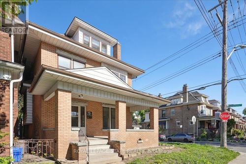 76 Spadina Avenue, Hamilton, ON - Outdoor