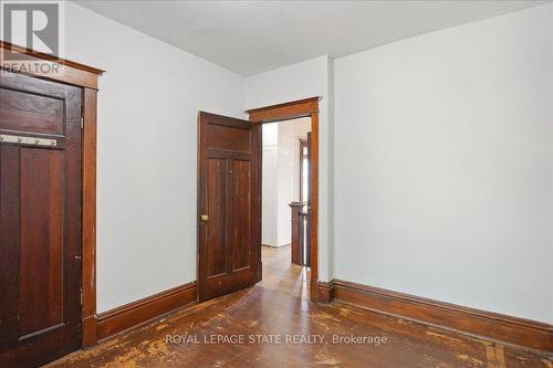 76 Spadina Avenue, Hamilton, ON - Indoor Photo Showing Other Room