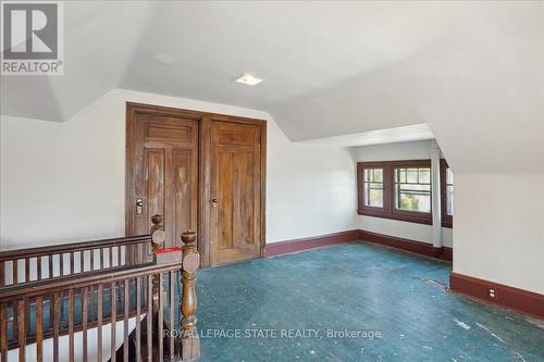 76 Spadina Avenue, Hamilton, ON - Indoor Photo Showing Other Room